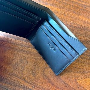 J. Crew men’s leather wallet